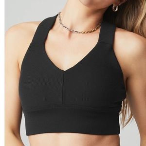 ~ ALO Yoga emulate bra ~ size M